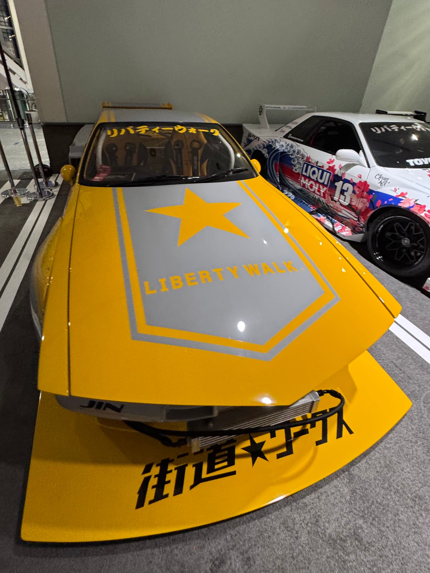 LIBERTY WALK ☆ KAIDO R32 SKYLINE